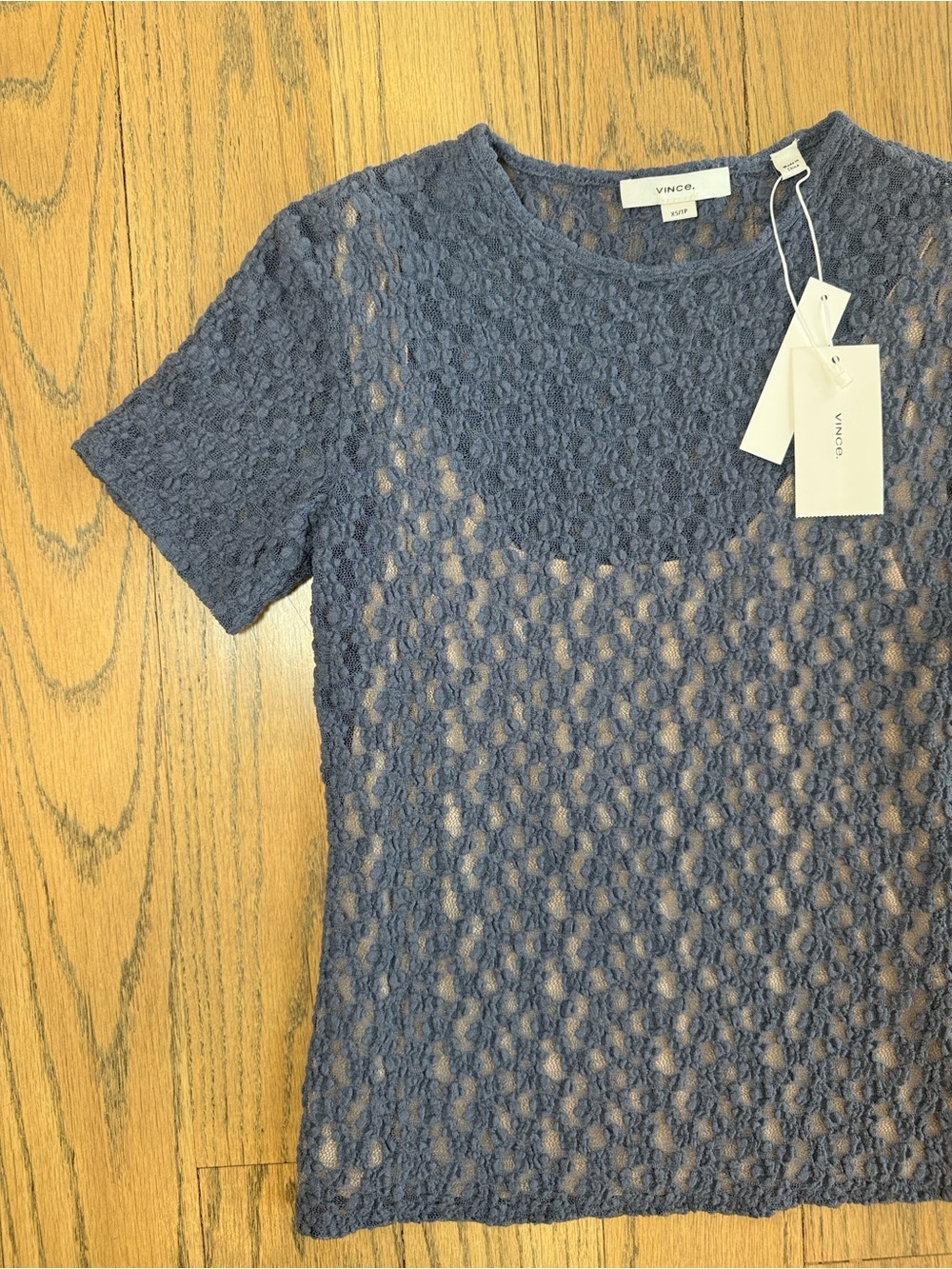 NWT VINCE Smocked Lace Blue Top Size X-Small - Picture 4 of 16